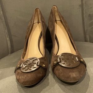 Brown suede Tory Burch heels 7.5